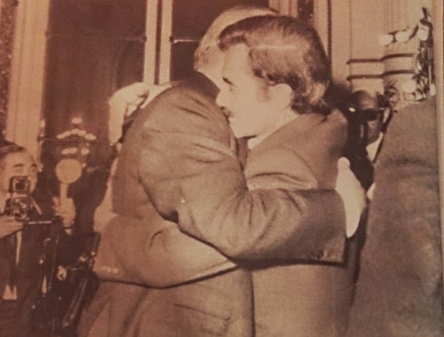 Renuncia Cámpora y el vicepresidente Solna Lima