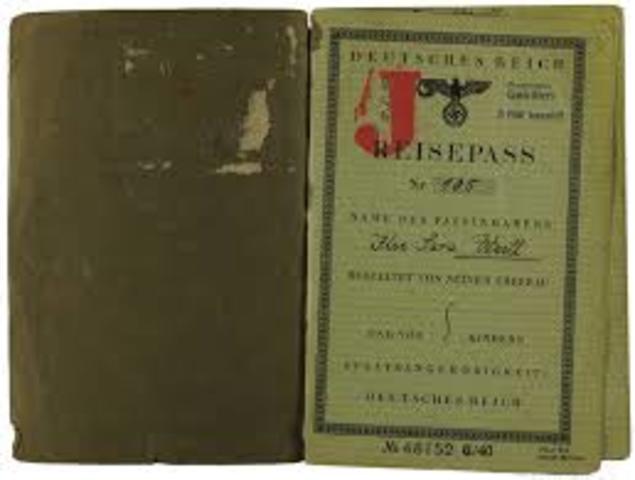 Jews segregated from Nazi people