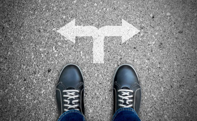 se encuentran con dos caminos pero logran saber el camino