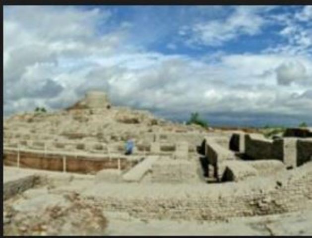 La ciudad de Mohenjo-Daro (Pakistán), tenía servicios de baño