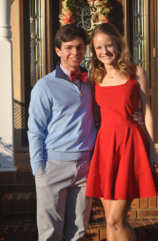 Mi and mi amigos fuimos a Sadies juntos. Estuvé contentos!