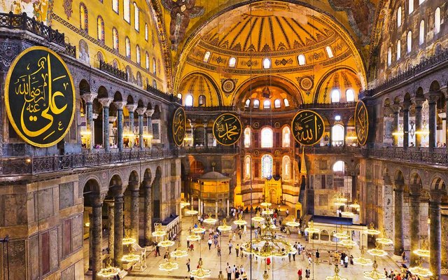 Hagia Sophia. Constantinople (Istanbul). Anthemius of Tralles and Isidorus of Miletus. 532-537 C.E. Brick and ceramic elements with stone and mosaic veneer.