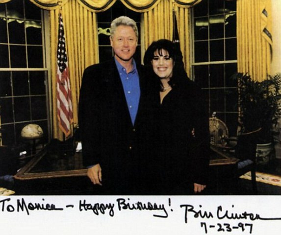 Lewinsky Scandal puts news online