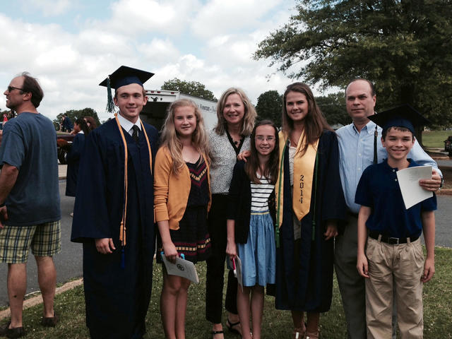 2014- Mi hermana mayor empezó escuela en la universidad de Carolina de Sur.