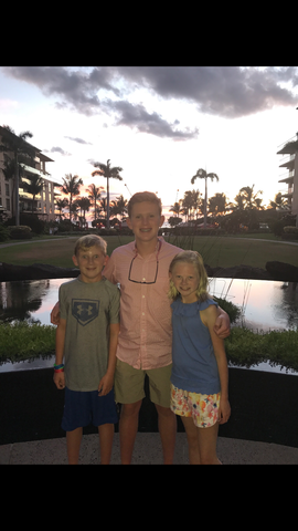 Mi hermanos y yo fuimos a Hawaii para vacaciones