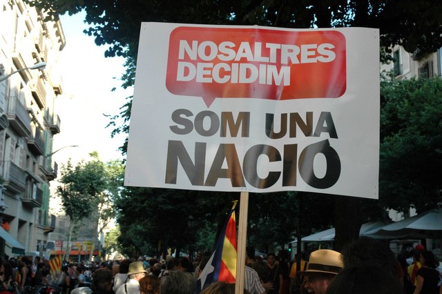 Primera gran movilización independentista: "Som una nació. Nosaltres decidim"
