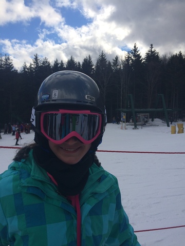 Fui a las montañas para mi primera viaje de esquiar.