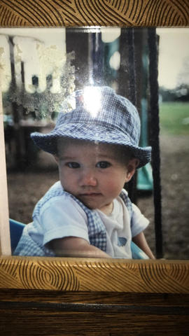 2001: naci en Philadelphia, Pennsylvania