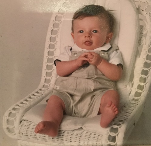 Mi hermana nació en 1999