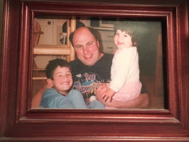 Cuando tuve once meses, mis padres me adoptaron.