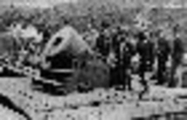 The 13-inch Union mortar "Dictator" mounted on a railroad flatcar at Petersburg. Its 200-pound shells had a range of over 2 miles.