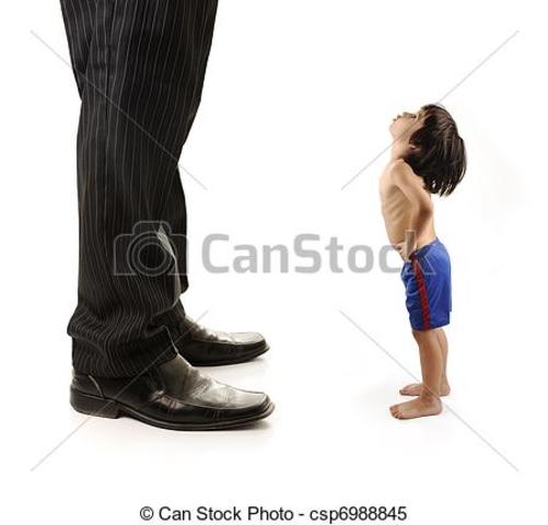 NIÑO COMO ADULTO PEQUEÑO