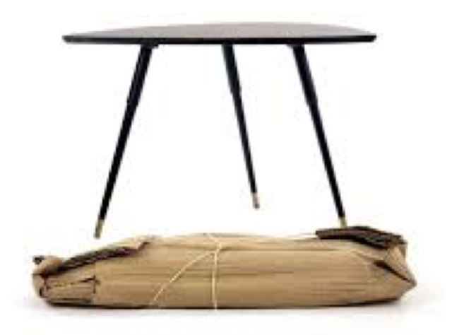 Lövet Table