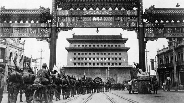 Continua la invasión Japonesa