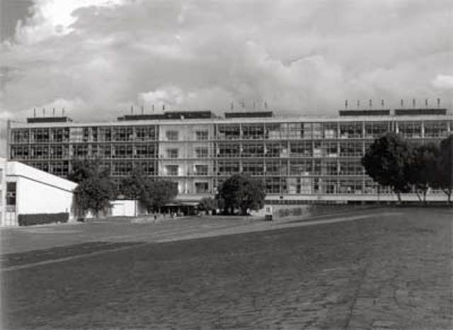 Fundación de la primera Faculta de Química en México