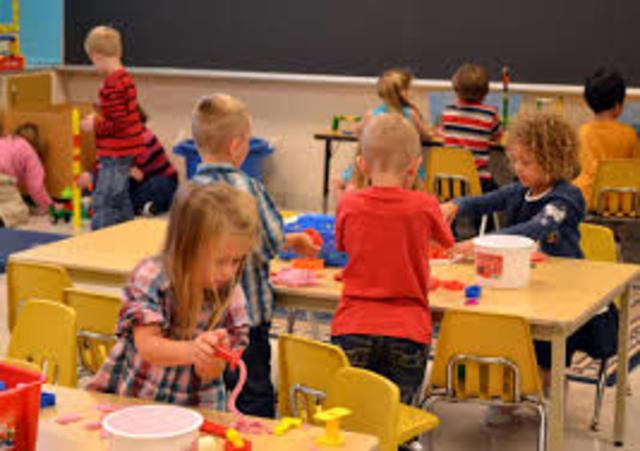 LOS MENORES DE EDAD EN EL SIGLO XX