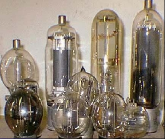 VÁLVULA O TUBO ELECTRÓNICO