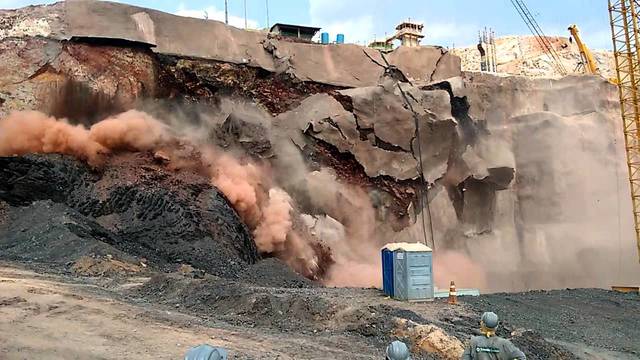 Rompimento da Barragem