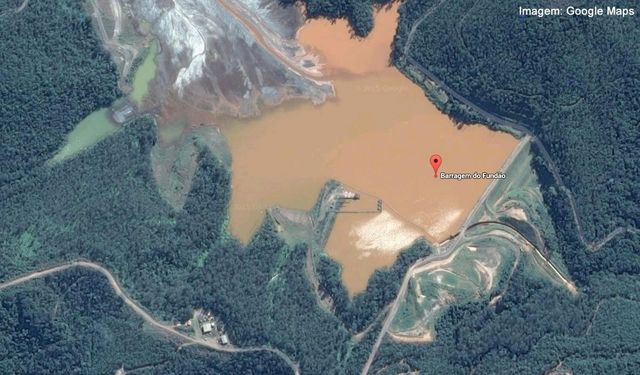 Rompimento da barragem de Fundão