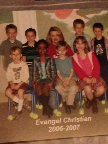 Yo fui a la escuela por primera vez.