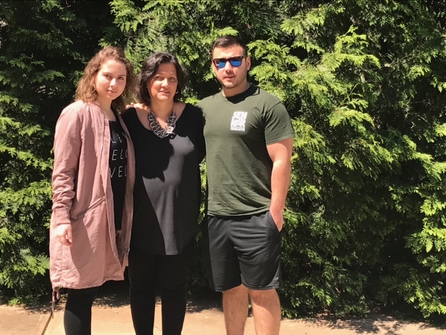 Yo Caminé en el parque con mis padres y mi hermano
