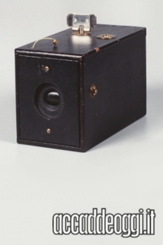 Sistemazione della prima macchina fotografica