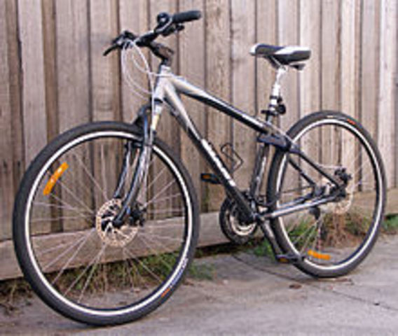 Hybrid and commuter bicycles
