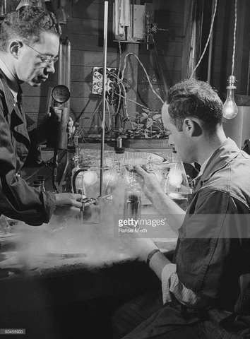 Martin Kamen y Sam Ruben