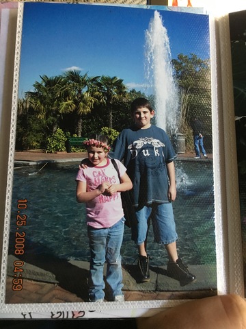 Yo fui a los Jardines Botánicos con mi hermano y mi abuela.