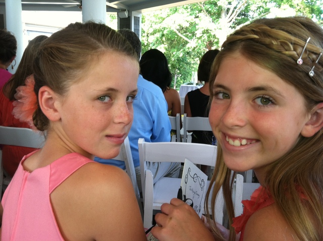 Asistí a mi primera boda con mi familia.