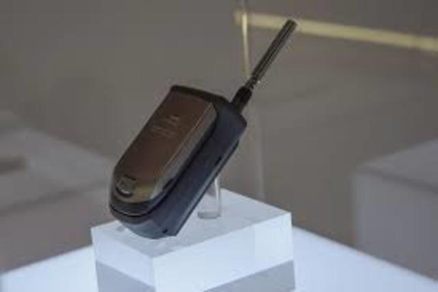 PRIMER MÓVIL DIGITAL