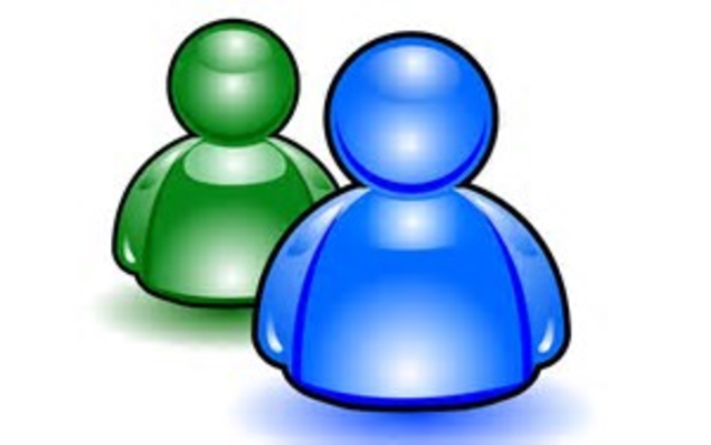 Se publica la primera versión de MSN messenger.