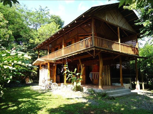 casas integradas en la naturaleza