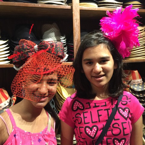 Me Vestí Con Mi Hermana