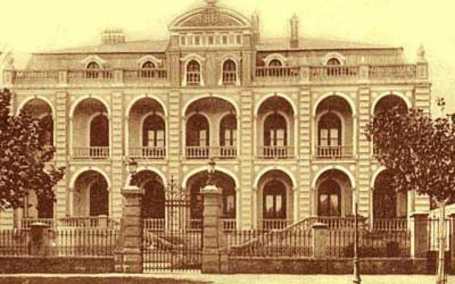 Napolean conducts coup d'etat against directory and establishes consulate government