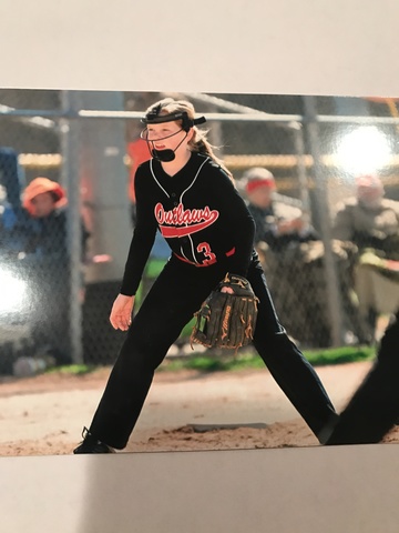 Yo jugué softból para el equipo de Outlaws en el partido y lo fue divertida.