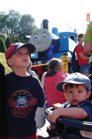 vi mi primer tren con mi hermano