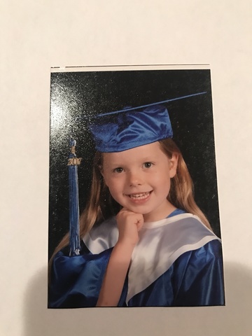 Yo me gradué la escuela para las personas muy jovén.