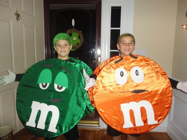 Yo celebré Halloween con mi amigo.