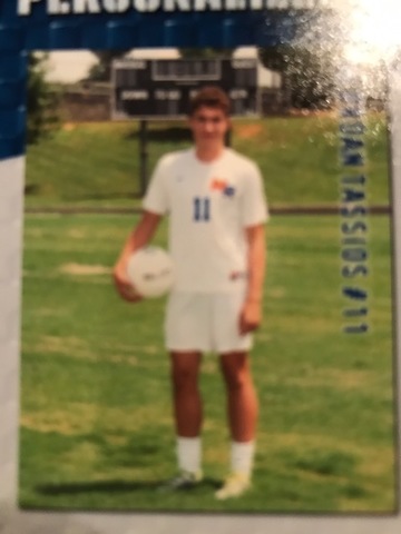 Jugué en el equipo de fútbol de Marvin Ridge