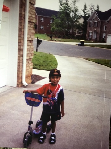 Yo aprendí a montar un scooter.