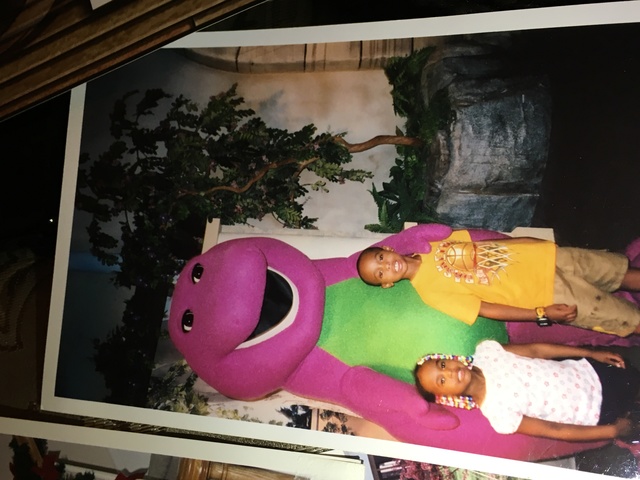 Yo tomé fotos con Barney en Florida.