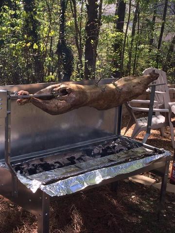 Mi tío cocinó carne en la Pascua