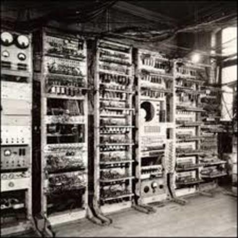 Seymour Cray: Neix així el CRAY 1.