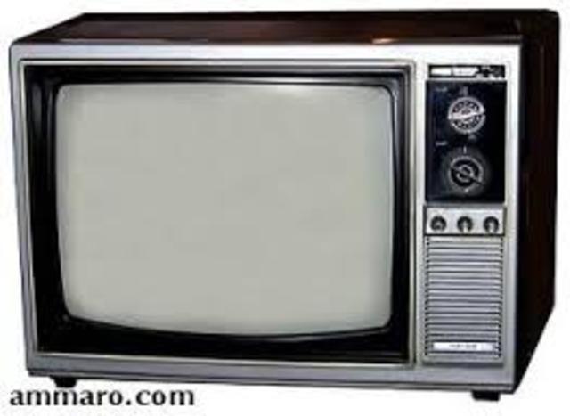 Primer televisor en casa de mis abuelos por parte de madre.