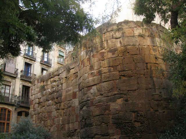 Construcció de la muralla Romana a Barcino.