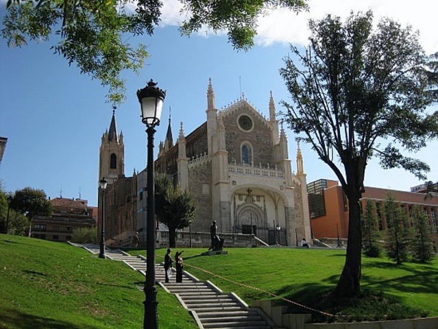 Spain converts to catholicism