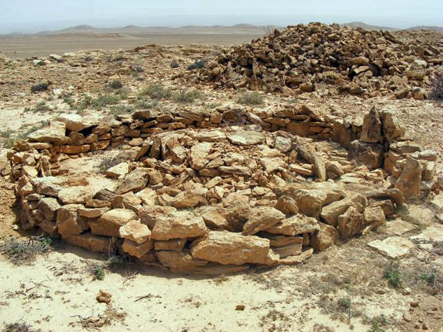 Destruction des vestiges des Empires Reptiliens par les Annunakis