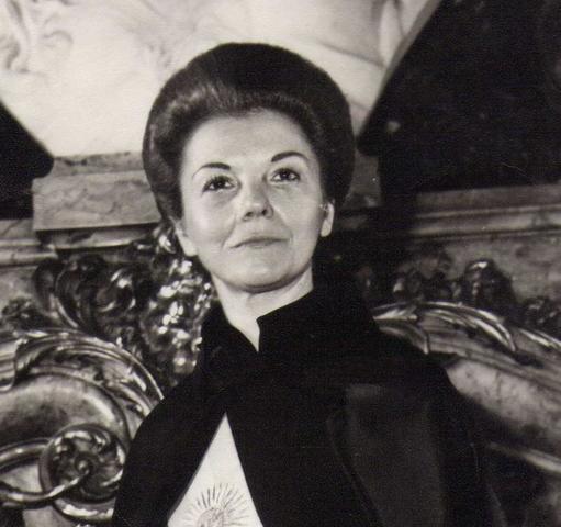 Vuelve Isabel de Perón y ejerce nuevamente