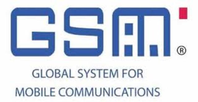 Aparece la telefonía móvil GSM